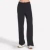 Pantaloni comodi e lussuosi Pantaloni comodi e lussuosi