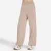 Pantaloni comodi e lussuosi Pantaloni comodi e lussuosi