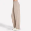 Pantaloni comodi e lussuosi Pantaloni comodi e lussuosi