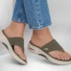 Sandalo Go Walk Arch Fit 2.0 – Ashley Sandalo Go Walk Arch Fit 2.0 – Ashley